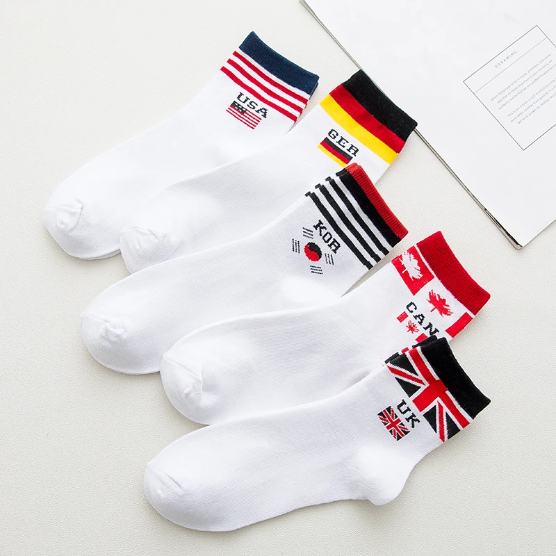 

German Korean flag striped socks casual fashion personalized Harajuku men autumn winter sweat absorbent cotton white crew sock