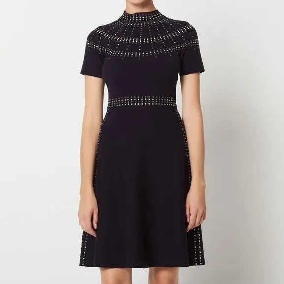 

2018 fall and winter semi high neck short sleeve heavy beaded rivet lady waist black knitted dress