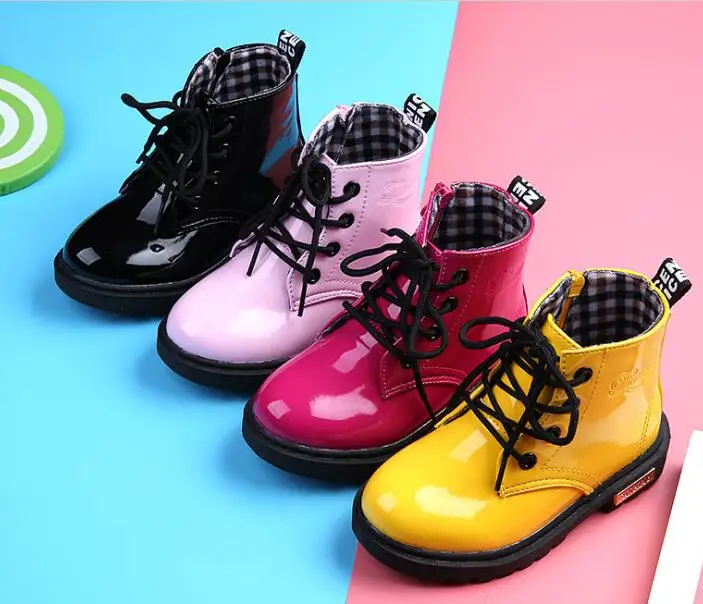 Новая детская обувь из искусственной кожи, детская кожаная обувь, брендовые резиновые сапоги для девочек и мальчиков, модные кроссовки, водонепроницаемые ботинки martin