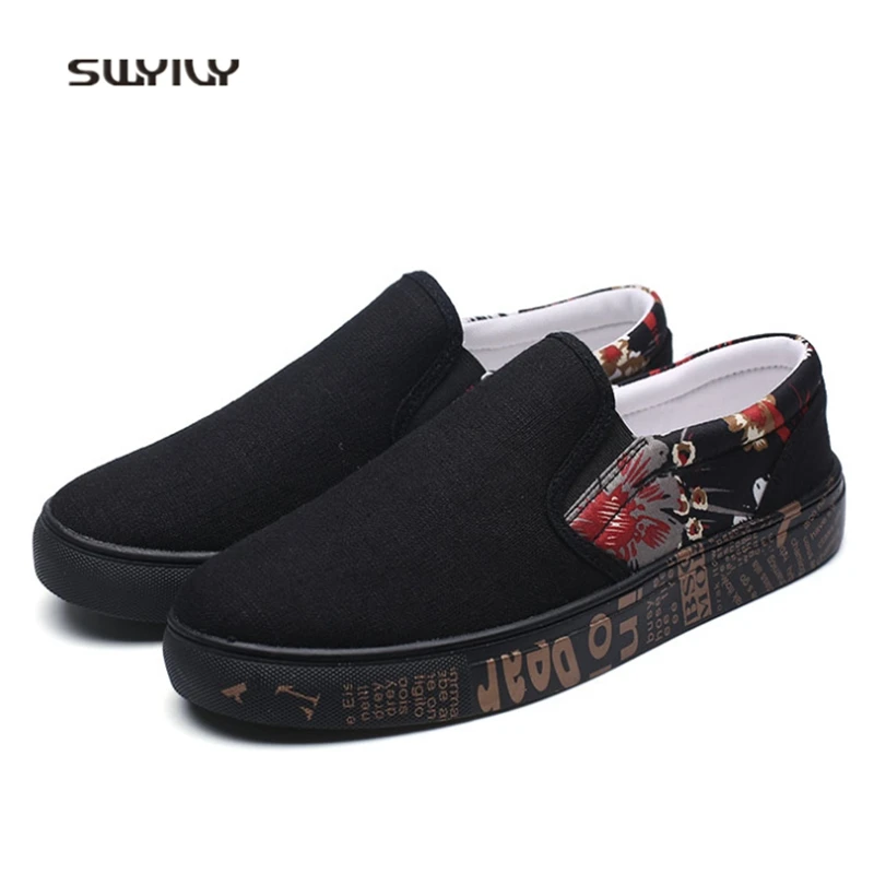 SWYIVY Men Skateboarding Shoes Canvas Breathable Non-slip Male Sport Shoes 2018 Solid Color Slip-on Soft Flat Heel Men Sneakers