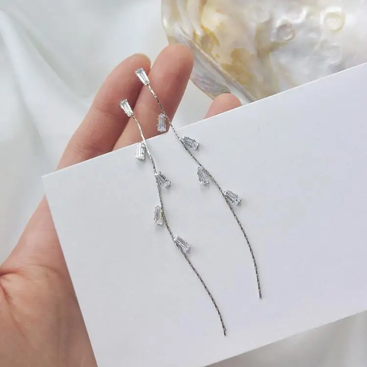 Преобладают длинные листья кисточкой кристалл серьги модная индивидуальность Джокер Женские Висячие серьги ювелирные изделия - Окраска металла: silver