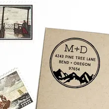 Пользовательские Дерево штамп Mountain адрес возврата, деревянная резиновая печать, персонализированные инициалы Адрес штамп, адрес возврата Дерево Штамп
