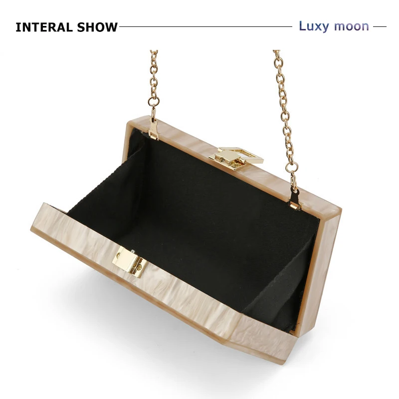 Luxy Moon Marble Bride Acryl-Clutch von innen gesehen