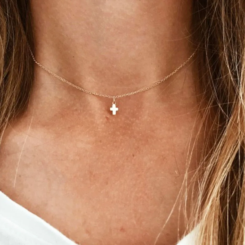 

Simple Vintage Style Small Cross Charm Choker Necklace for Women Geometric Heart Pearl Chocker Jewelry Lovers Necklace YN365