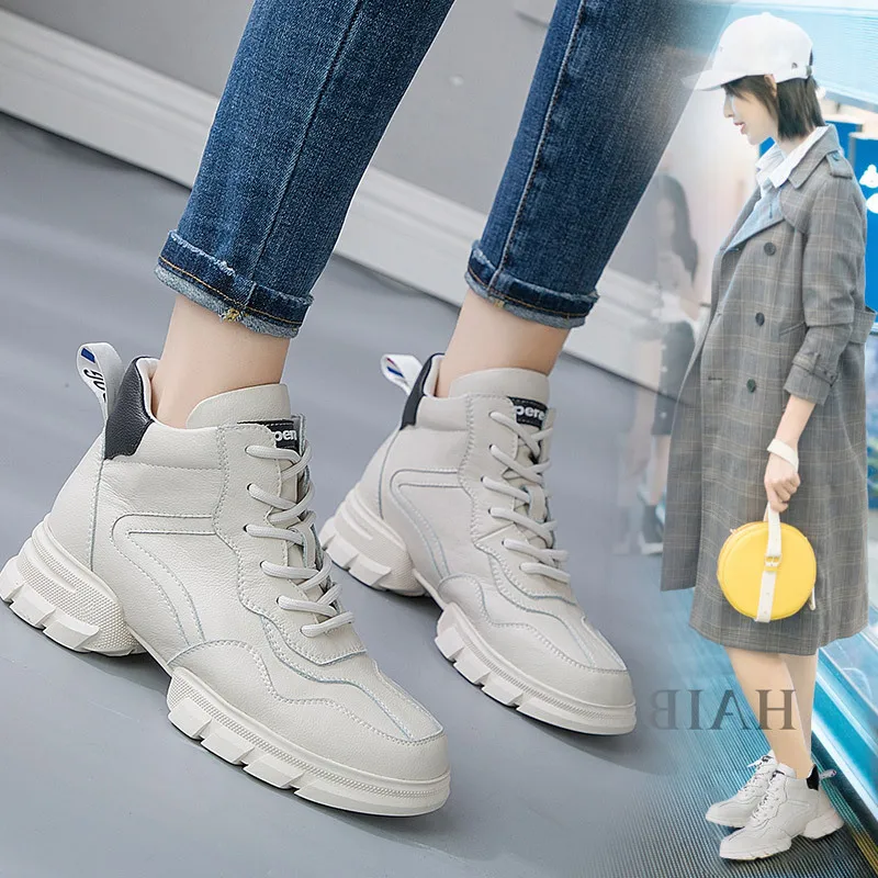 

2018 autumn new leather thick-soled lacing student wild casual shoes female.