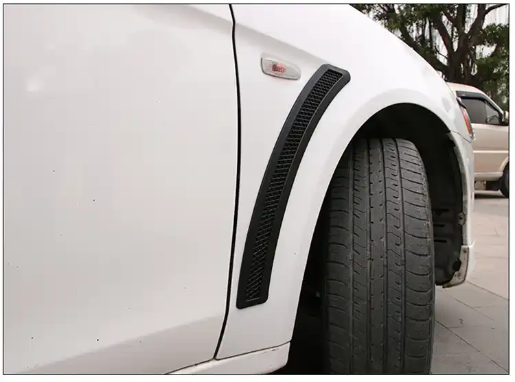 Cuque 2 Pcs Car Side Air Flow Trim Sticker Universal Durable ABS Plastic Air Flow Intake Grille Vent Net Hole Cover Decorative Sticker chrome silver