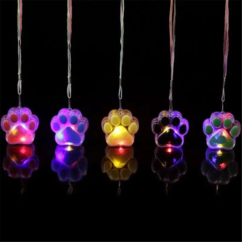 

Cute Cat Claw LED Sparkle Necklace Shining Pendants Light Up Kid Toy Party Favors Pet Toy