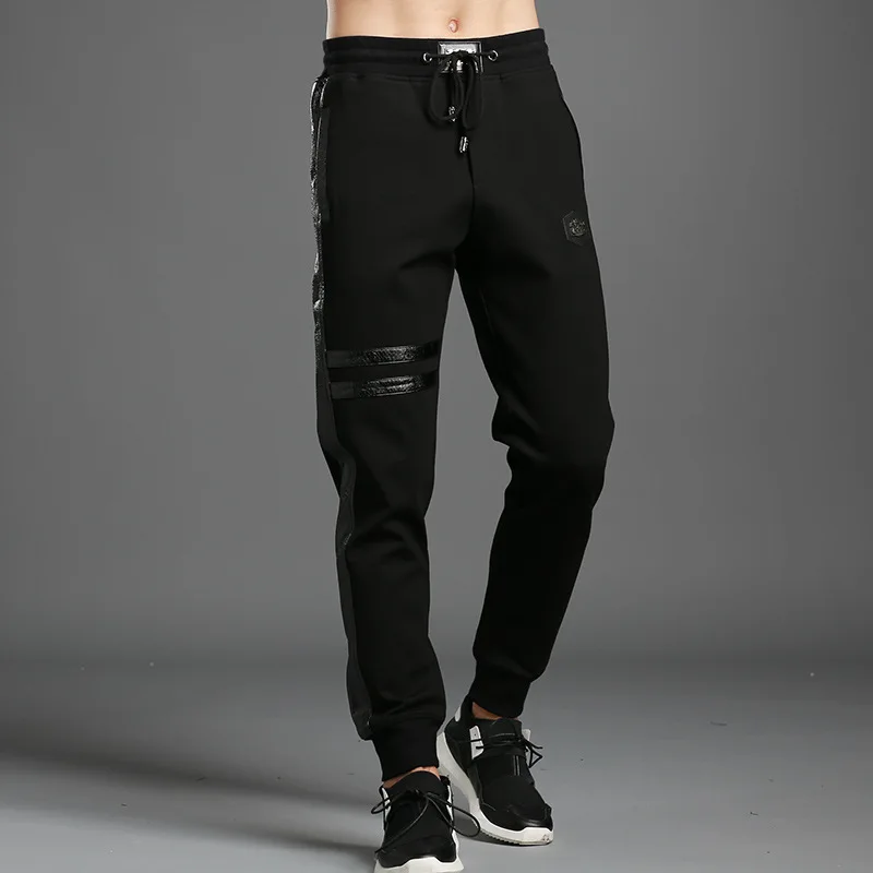 1813 мужские уличные спортивные штаны, черные мужские беговые штаны, 4XL, боковая искусственная кожа, высокая уличная эластичная талия, высокое качество, модная одежда размера плюс - Цвет: Черный