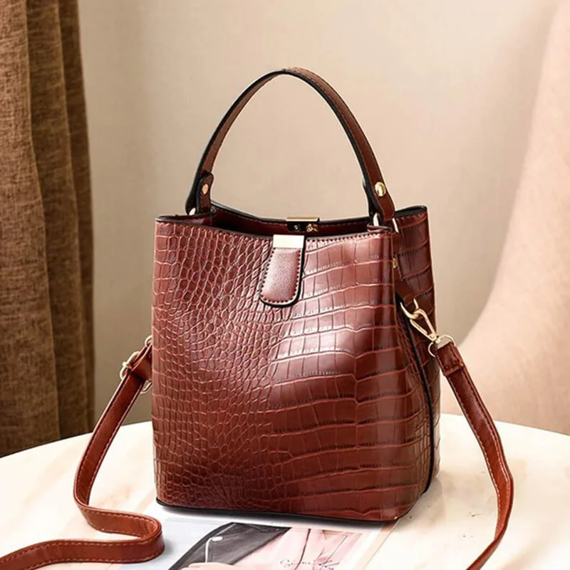 Retro-Alligator-Bucket-Bags-Women-Crocodile-Pattern-Handbag-Capacity-Casual-Crocodile-Shoulder-Messenger-Bags-Ladies-PU.jpg_640x640 (4)