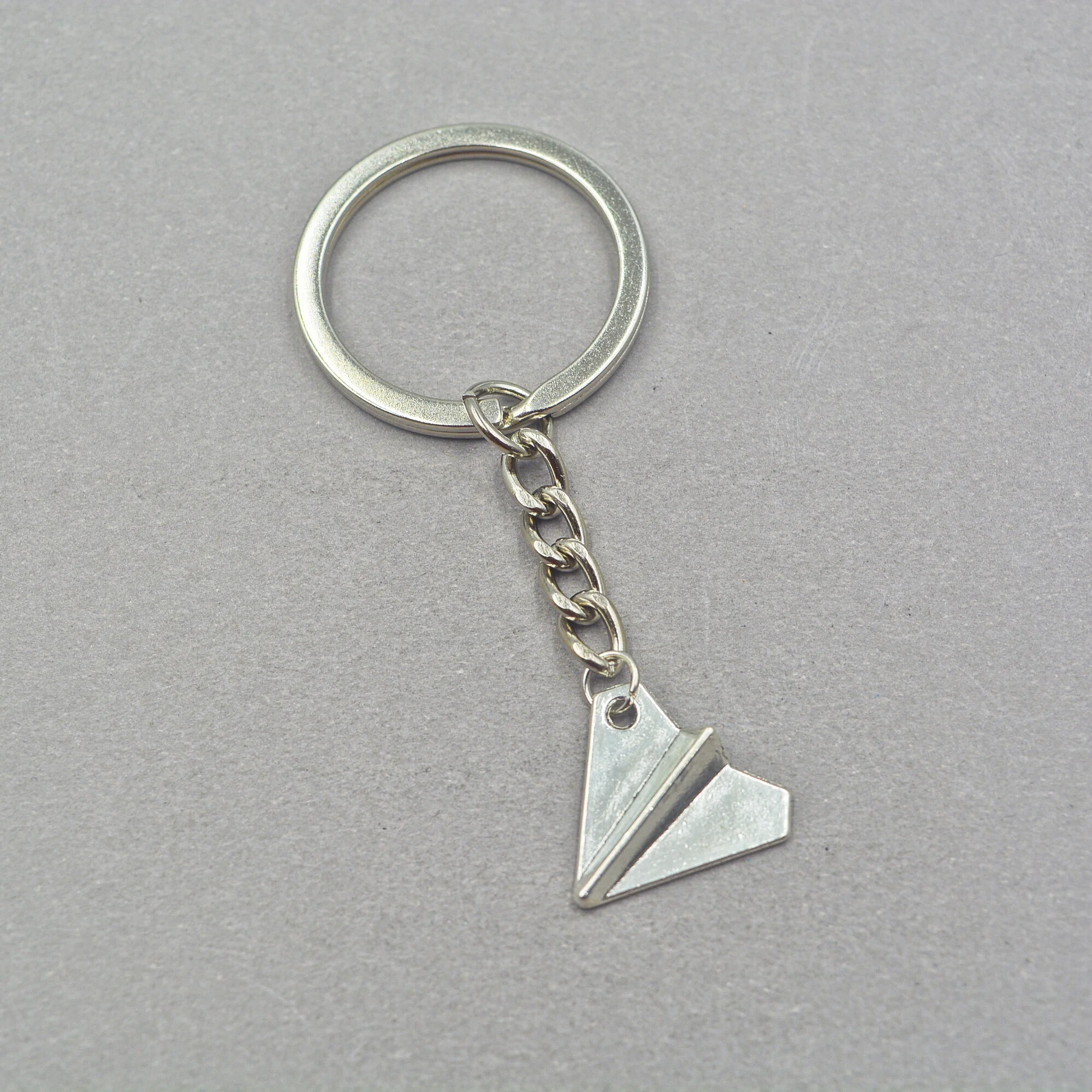 

New Fashion Keychain Paper Plane Charms keychain for DIY Jewelry Car Key Chain Ring Holder For Gift