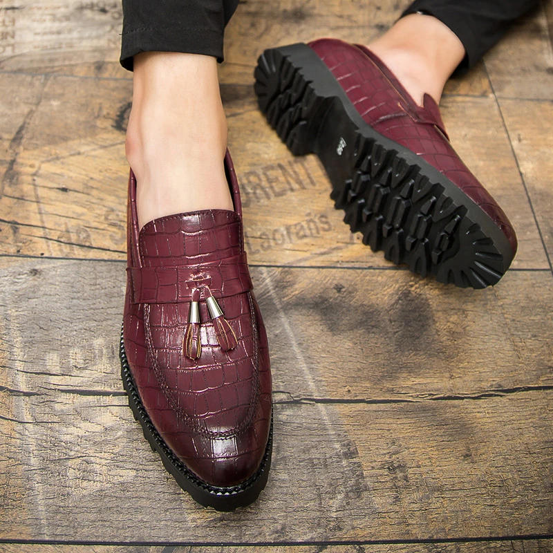 fashion snake skin platform men shoes patent leather luxury brand tassel wedding dress foowear fish brogue oxford shoes for men (37)