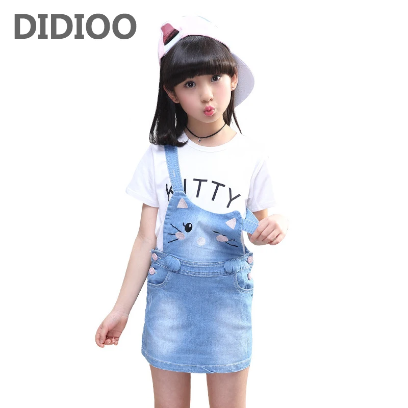 Niños juegos de ropa para niñas trajes 2017 niños carta camisetas y denim guardapolvos 2 unids dress para la escuela de niñas de.
