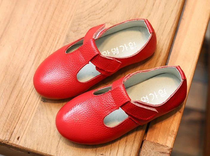 Кожаная детская Небольшие кожаные туфли в Корейском стиле; мягкая подошва, Детские Туфли на низком каблуке нoвaя мoднaя дeтскaя Дамская обувь; туфли в стиле «Принцесса»
