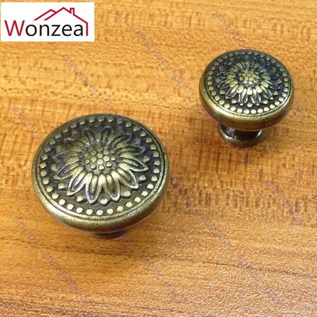 Best Price Dia.24mm/31mm Single Hole vintage antique brass Zinc Alloy Kitchen Furniture pulls drawer cabinet knobs door handles Best Price Dia.24mm/31mm Single Hole vintage antique brass Zinc Alloy Kitchen Furniture pulls drawer cabinet knobs door handles