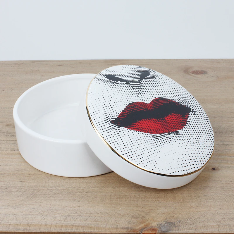 

Nordic Simplicity Jewelry Storage Box Fornasetti Hepburn Earrings Pendant Necklace Collective Supplies Craft High-end Ceramic