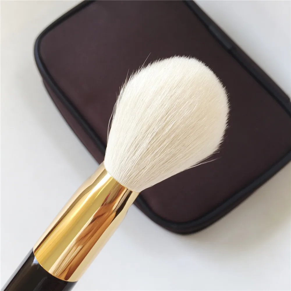 yani TF-SERIES BRONZER BRUSH 05 _ 4