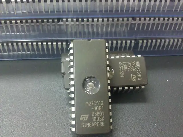 Новое предложение 10 шт./лот M27C512-12F1 27C512 M27C512 DIP28 блоки EPROM чипы Водительская подушка безопасности