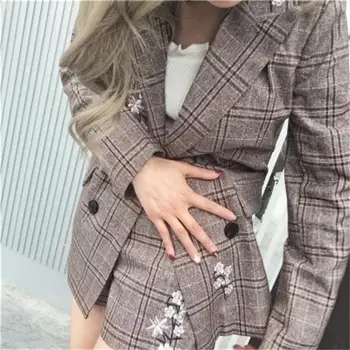 

Plaid suit women New embroidered suit shorts suit female two-piece professional wear British wind jacket casual fashion suit