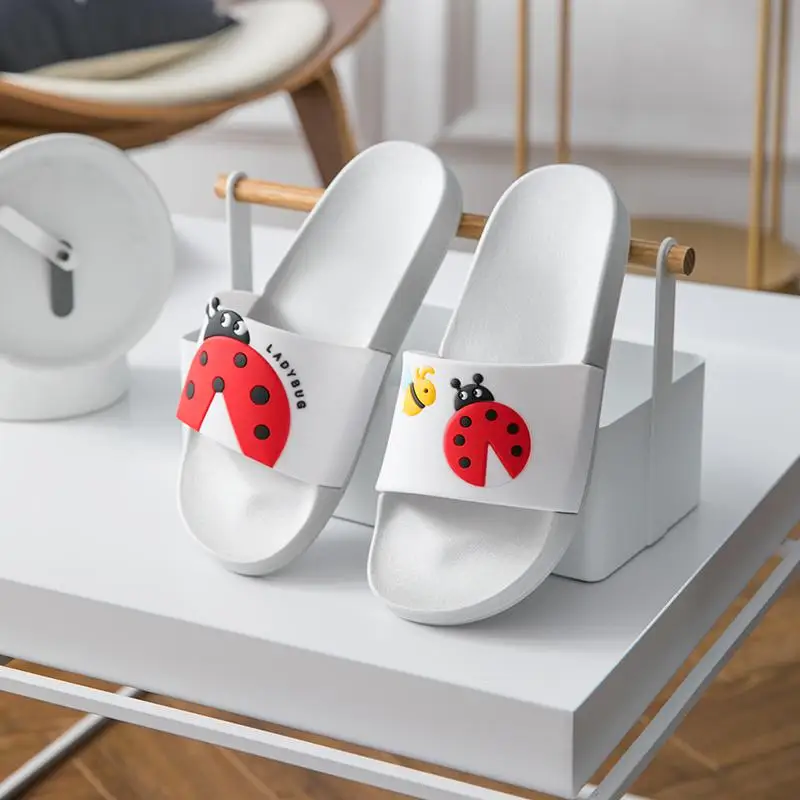Cartoon-Alpaca-Summer-Slippers-Sheep-Bee-Beetle-Women-Slides-Home-Slippers-Slip-On-Sandals-Women-Shoes (1)