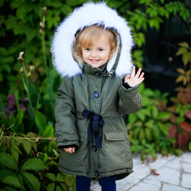 Зимнее пальто для девочек возрастом от 3 до 11 лет Детское пальто с воротником из искусственного меха детская зимняя верхняя одежда, низкая цена, вельветовое утепленное пальто с бантом на поясе - Цвет: GREEN