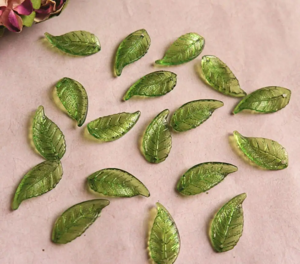 1600pcs 10*22mm Beautiful Acrylic Green Leaves Leaf Beads With Hole For Hair Peice Tiaras Jewelry Scrapbooking Craft DIY | Дом и сад