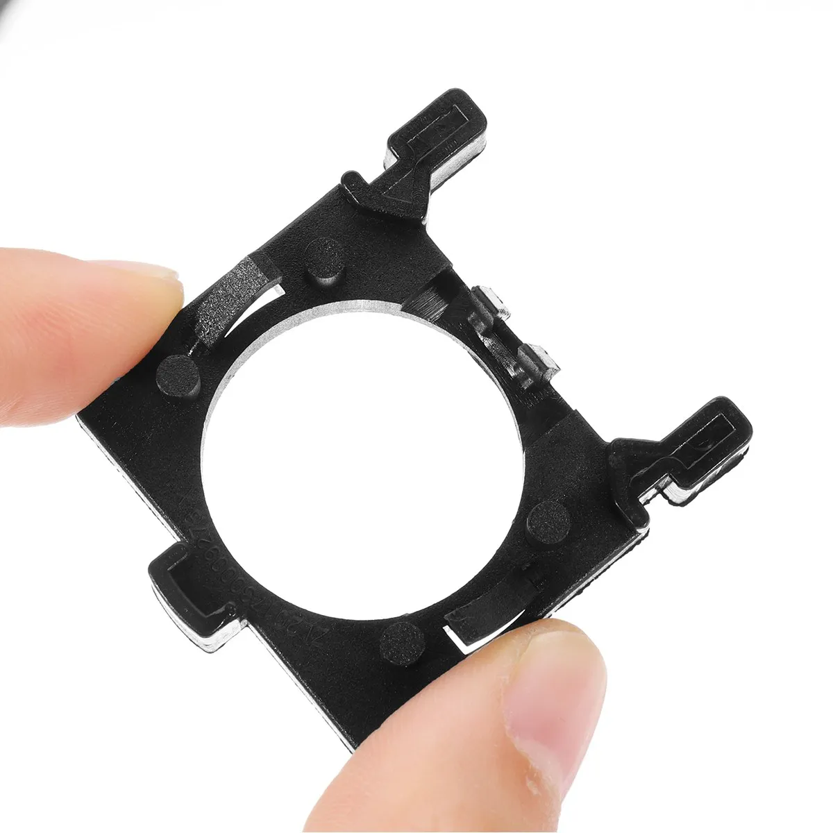 Переходник h7 ford focus 3. Адаптеры ламп форд. Адаптер для ламп h7 ford focus. Адаптер для диодных ламп форд фокус 3. Адаптер для ламп h7 ford focus.