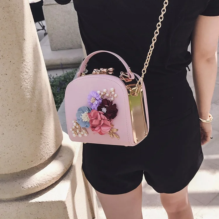 

2018 New Flowers Fashion Women Bag,Evening Dress Small Square Bag,Lock Chain women's handbags,pouch,Women Messenge Bag