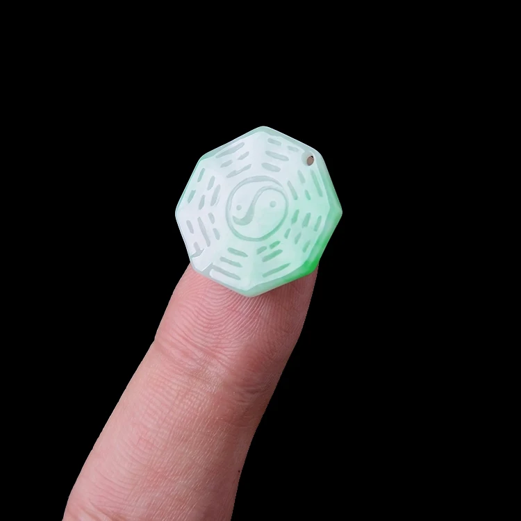 

Myanmar natural ice species natural A cargo TJP Yang green jade small gossip jade pendant authentic pendant female Free shipping