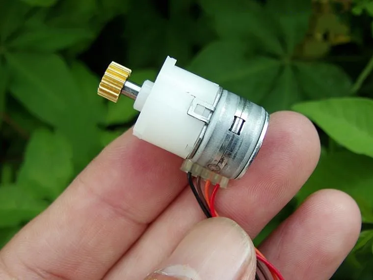 

Micro Planetary Geared Motor 15MM two-phase four-wire stepper motor with deceleration precision 0.36 degrees