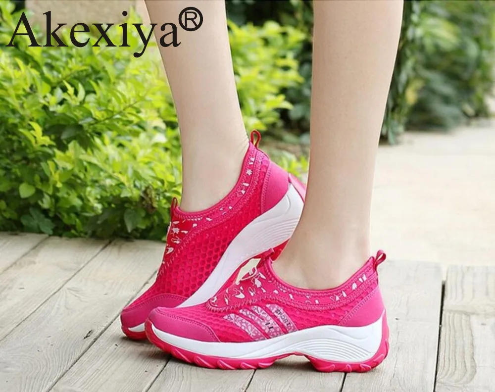 Akexiya; Новое поступление; стильная женская обувь для скалолазания; женская уличная спортивная обувь для бега, фитнеса, ходьбы; кроссовки на танкетке