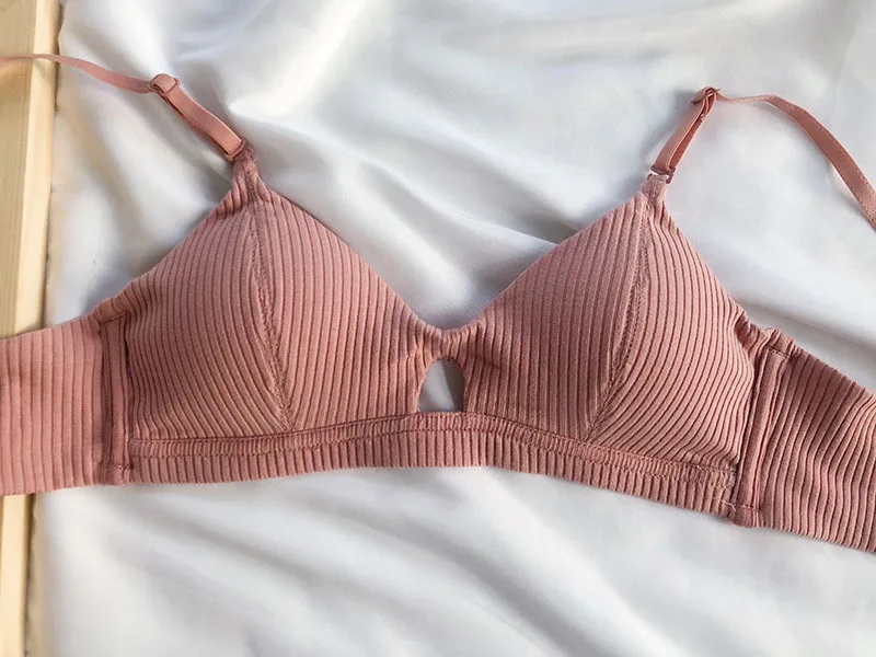 (11)