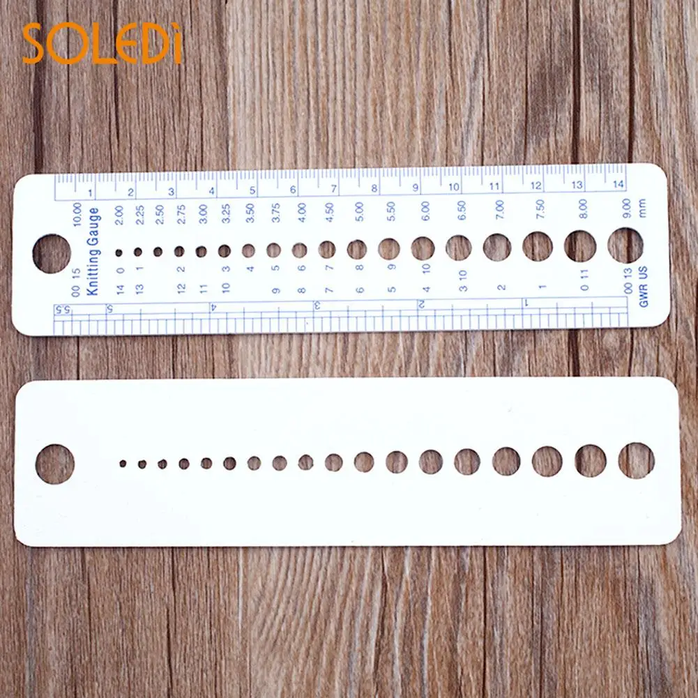 

2pcs Knitting Needle Gauge Sizer Metric US and UK Size Ruler 14cm Plastic Measure Sewing Ruler Tool Sewing Accessories