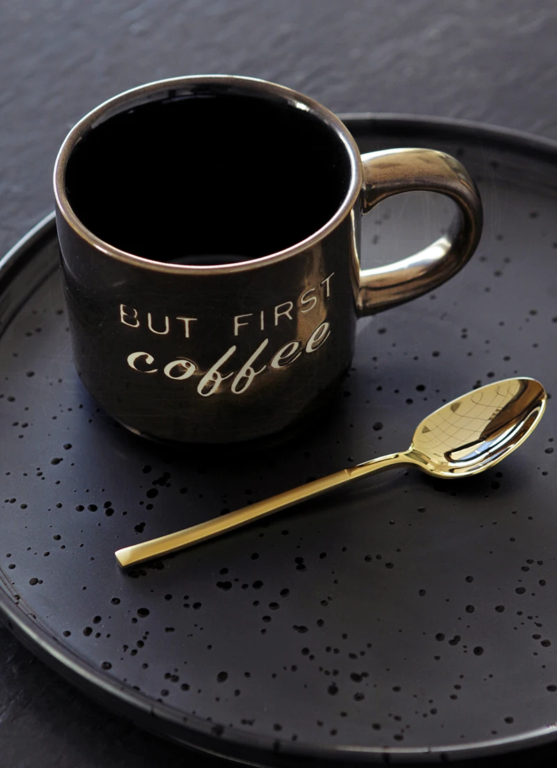 Картинки в буквах кофе. Кофе буквы. Кофейные буквы. Кофе буквы. Чай кофе с собой картинки.