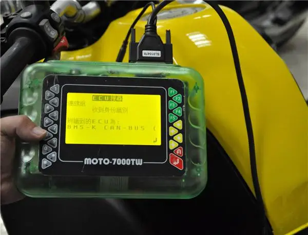 moto-7000tw-universal-motorcycle-scan-tool