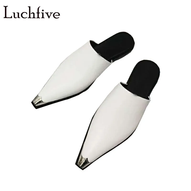 

Runaway Metal Pointy Toe Slippers Leisure Summer Slides White Shoes Woman Fashion Mule Flats Slip On Zapatos De Mujer