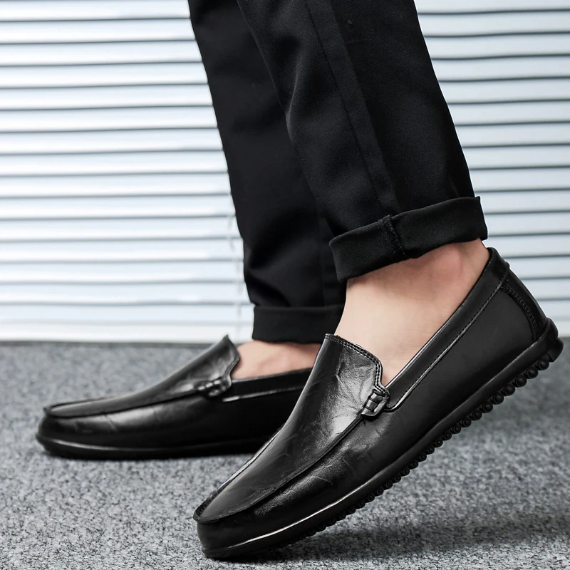 Мода Для мужчин повседневная обувь Большие размеры 36–46 брендовые летние Лоферы для вождения автомобиля дышащая обувь из натуральной кожи, мужской обувь для Для мужчин