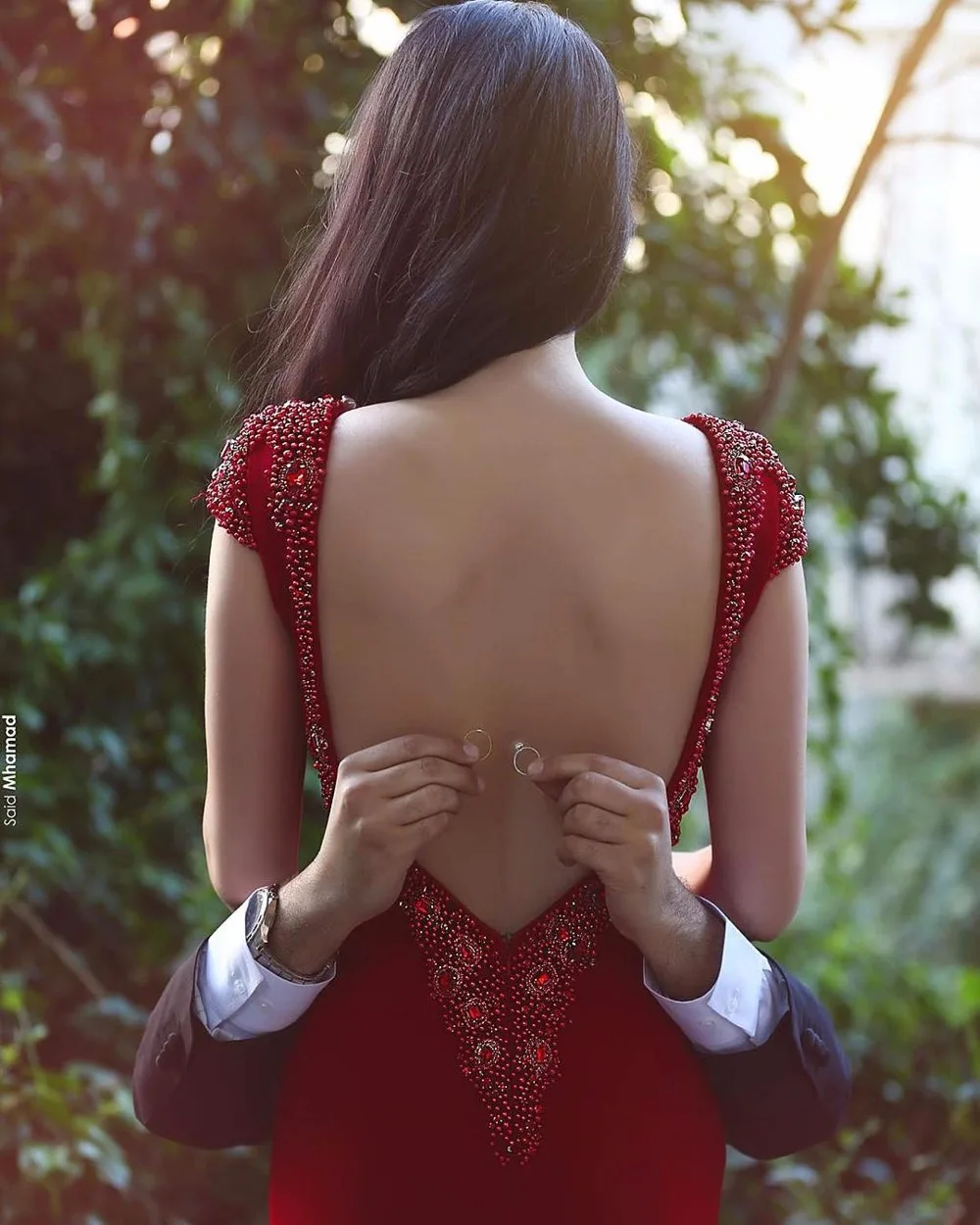 Beaded-Cap-Sleeves-Sexy-Mermaid-Long-Red-Evening-Dresses-Satin-Open-Back-Formal-Gown-V-Neck (1)