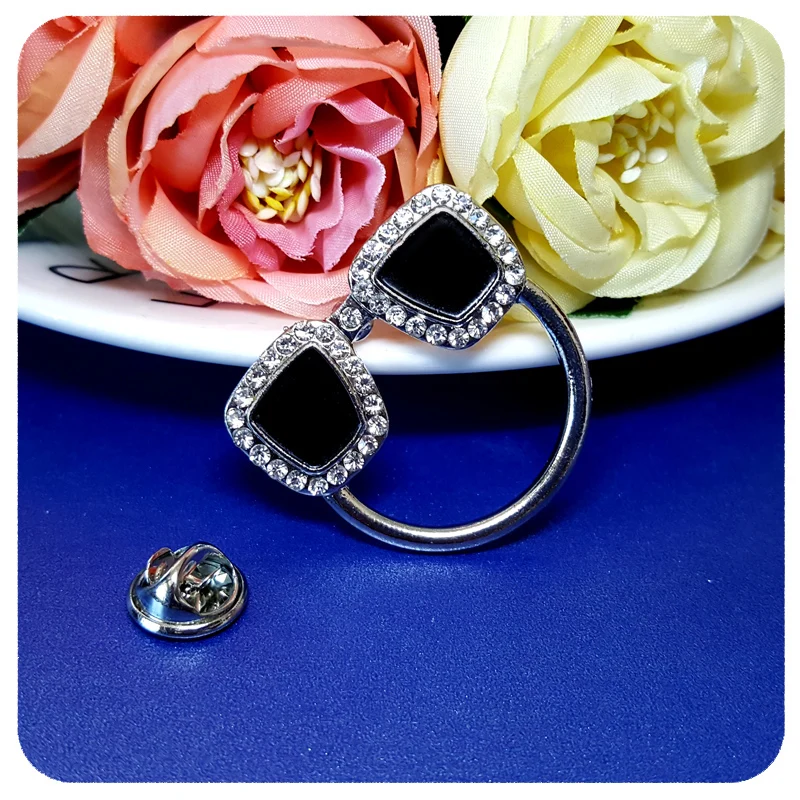 Sunglasses Style Eyeglass Holder Brooch Pin/Unique Rhinestone Jewelry