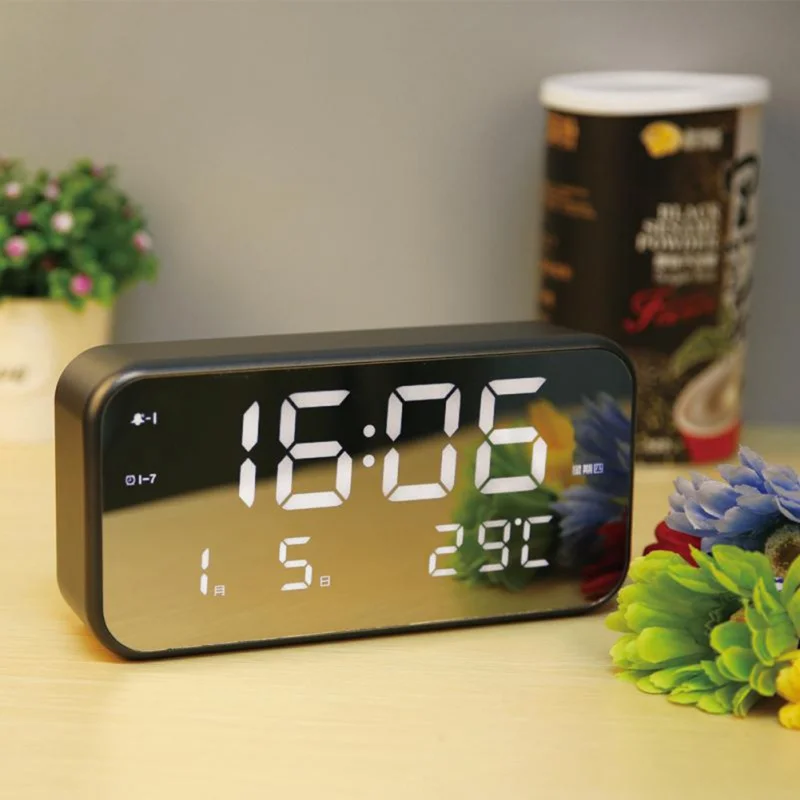 

2019 Thermometer Large Screen LED Digital Music Alarm Clock Multifunctional With Date Display Temperature Digital Display