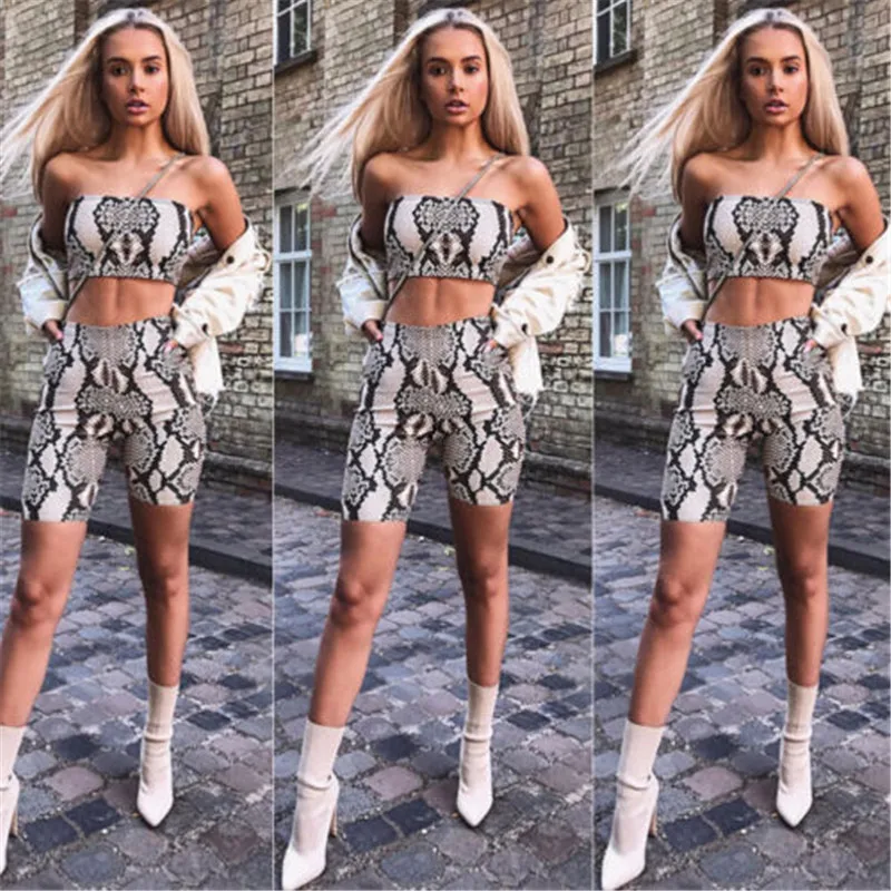 

Hot Ladies Women Popular Fashion Sexy Sleeveless Halter Stripe Wave 2 Pieces Bodycon Crop Top Shorts Summer Beach Set Outfits