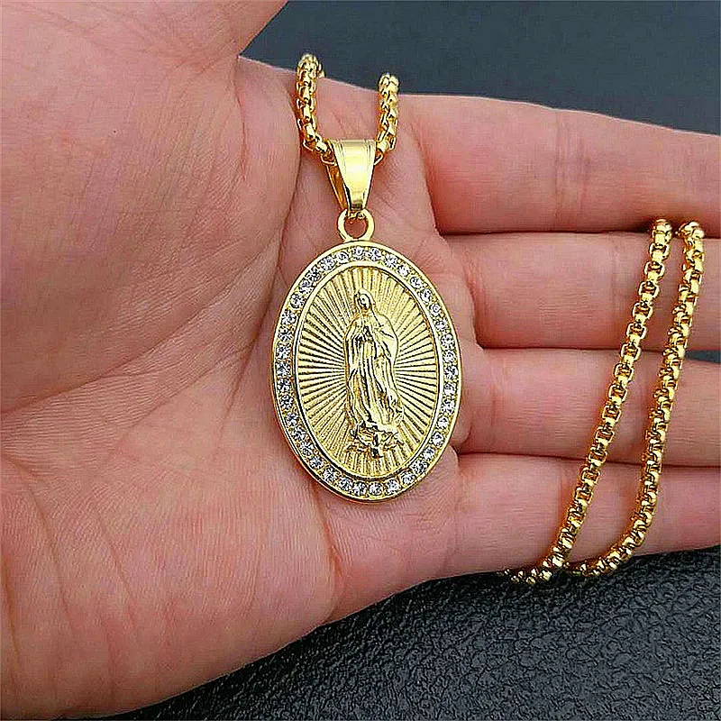 

Hip Hop CZ Crystal Virgin Mary Oval Medallion Pendant Gold Chain Necklace Stainless Steel Religious Necklaces For Men Jewelry