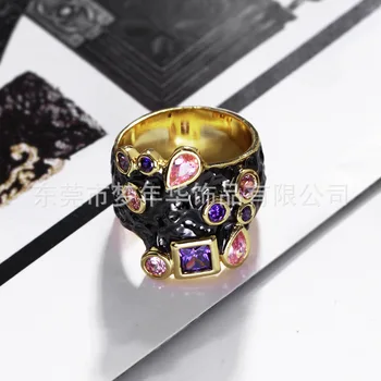 

Explosion black gold ring female Russian green stone hot ring free shipping