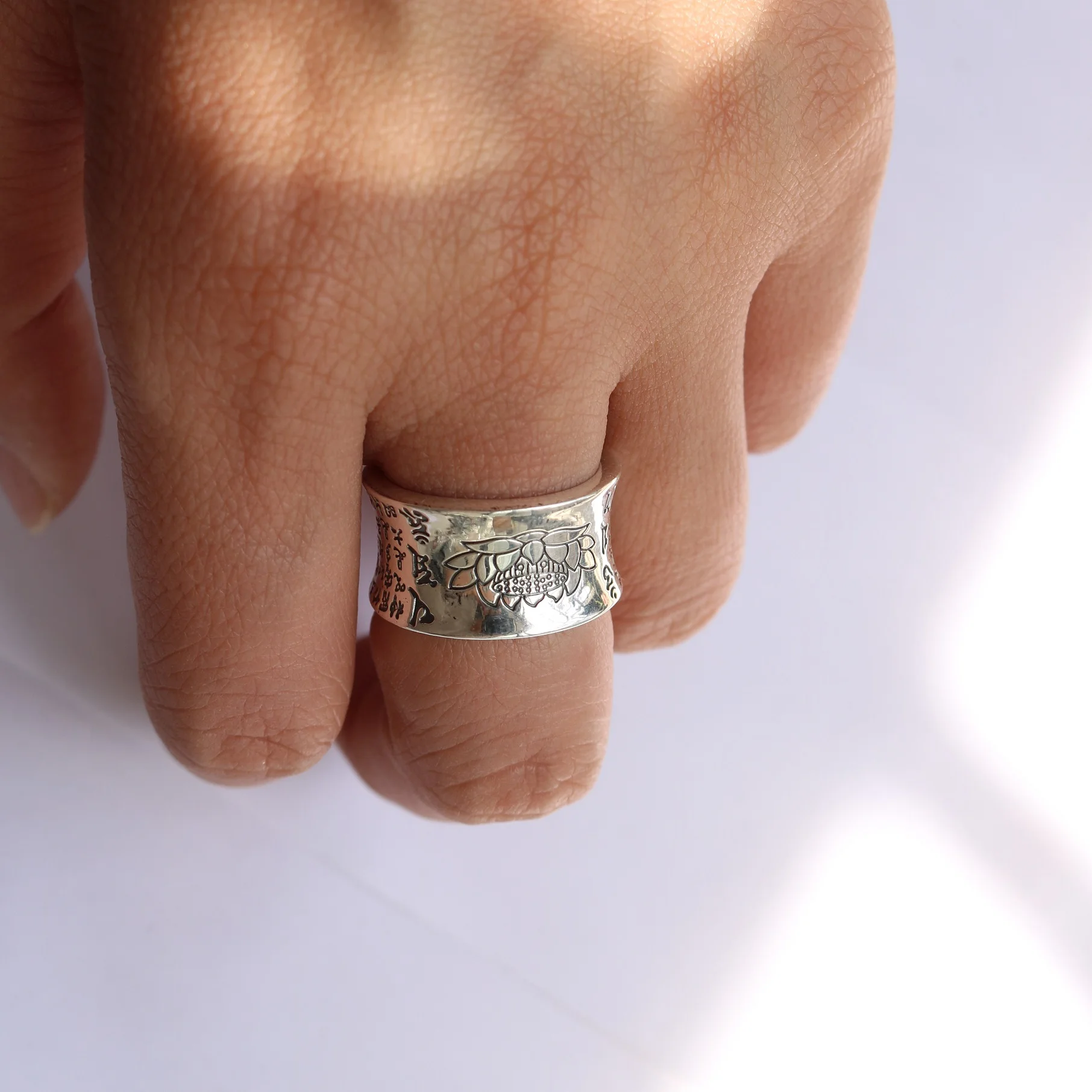 Твердые стерлингового серебра кольца с лотосом сердце Сутра тиснение Пара Любовь ювелирные изделия