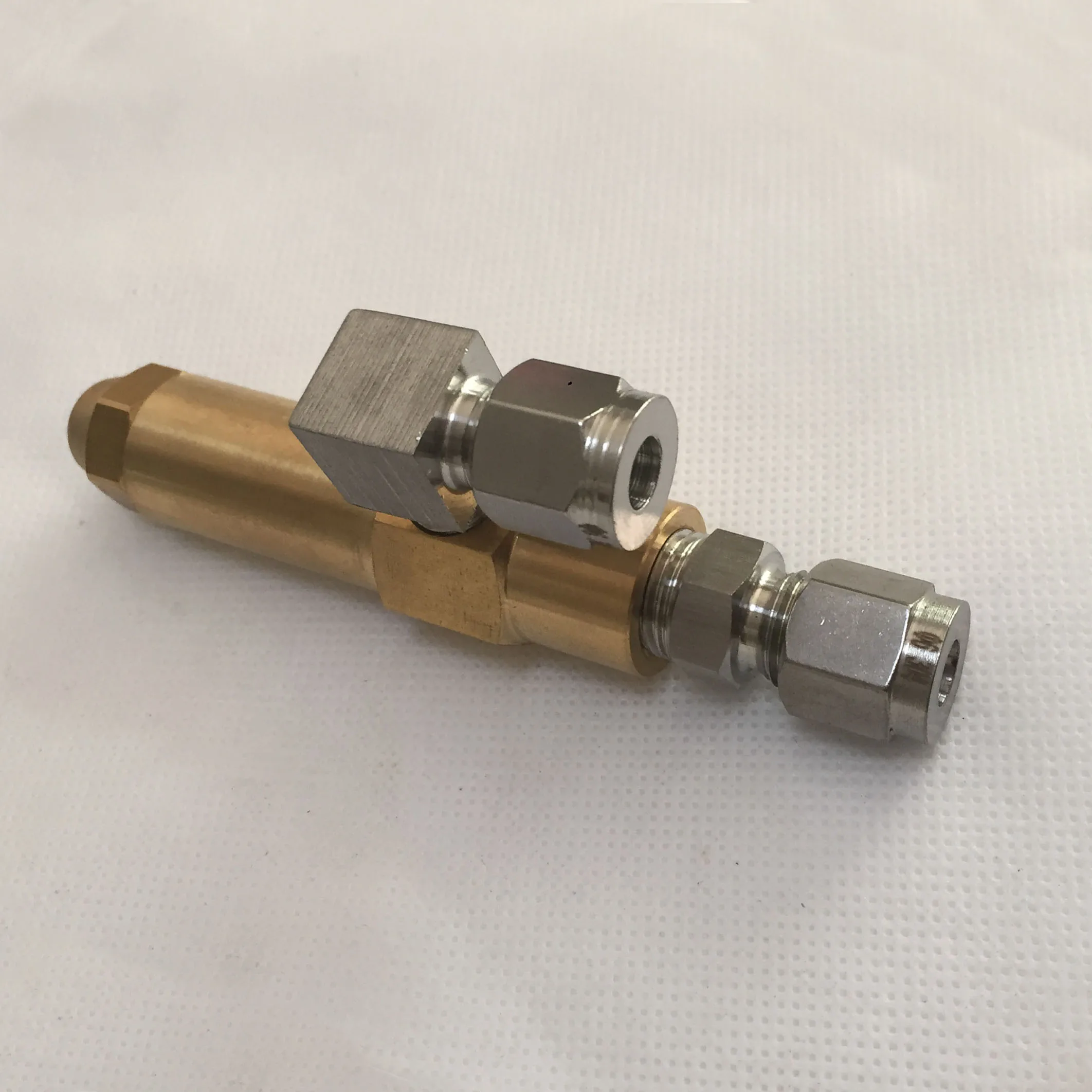 

1.0/1.5/2.0 Fuel nozzle siphon air atomizing nozzle two-fluid nozzle diesel heavy oil waste oil Alcohol-based fuel burner nozzle