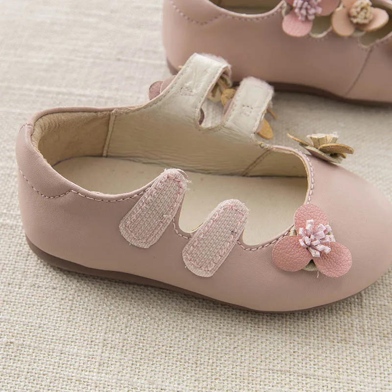 DB7286 Dave Bella/Весенняя кожаная обувь для маленьких девочек; детская обувь с цветочным принтом