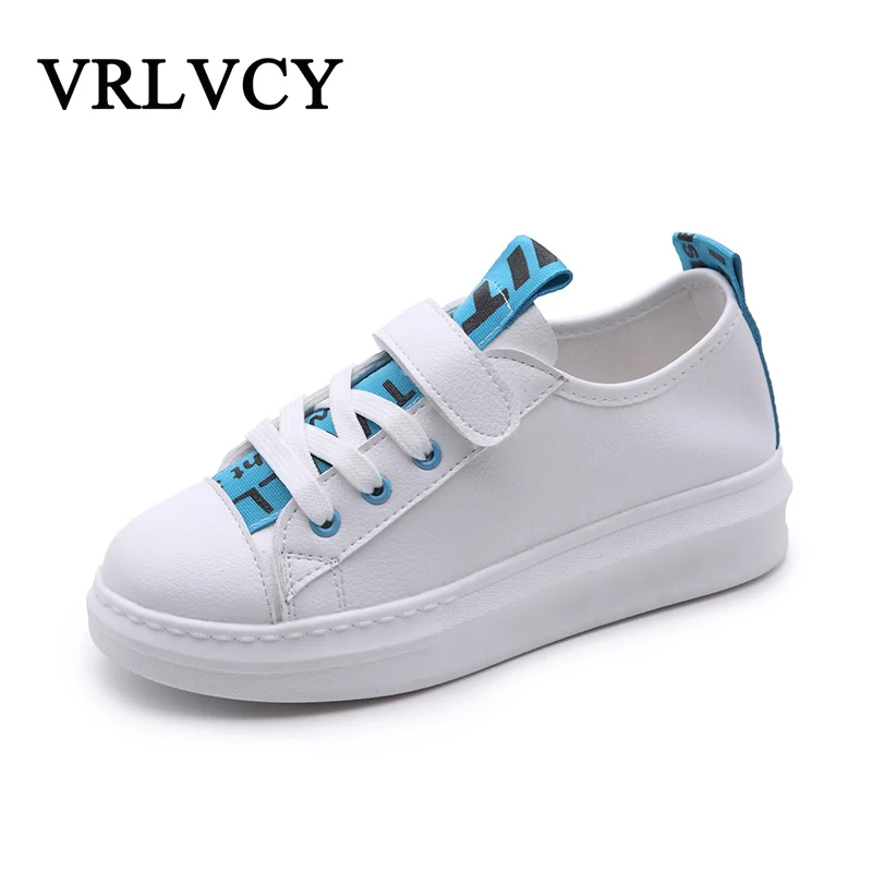 Women Flat Vulcanized shoes Soft Design Shoes Women Fashion trend Lok Fu shoes Women Casual Shoes Size 35-39 Women Flat Vulcanized shoes Soft Design Shoes Women Fashion trend Lok Fu shoes Women Casual Shoes Size 35-39