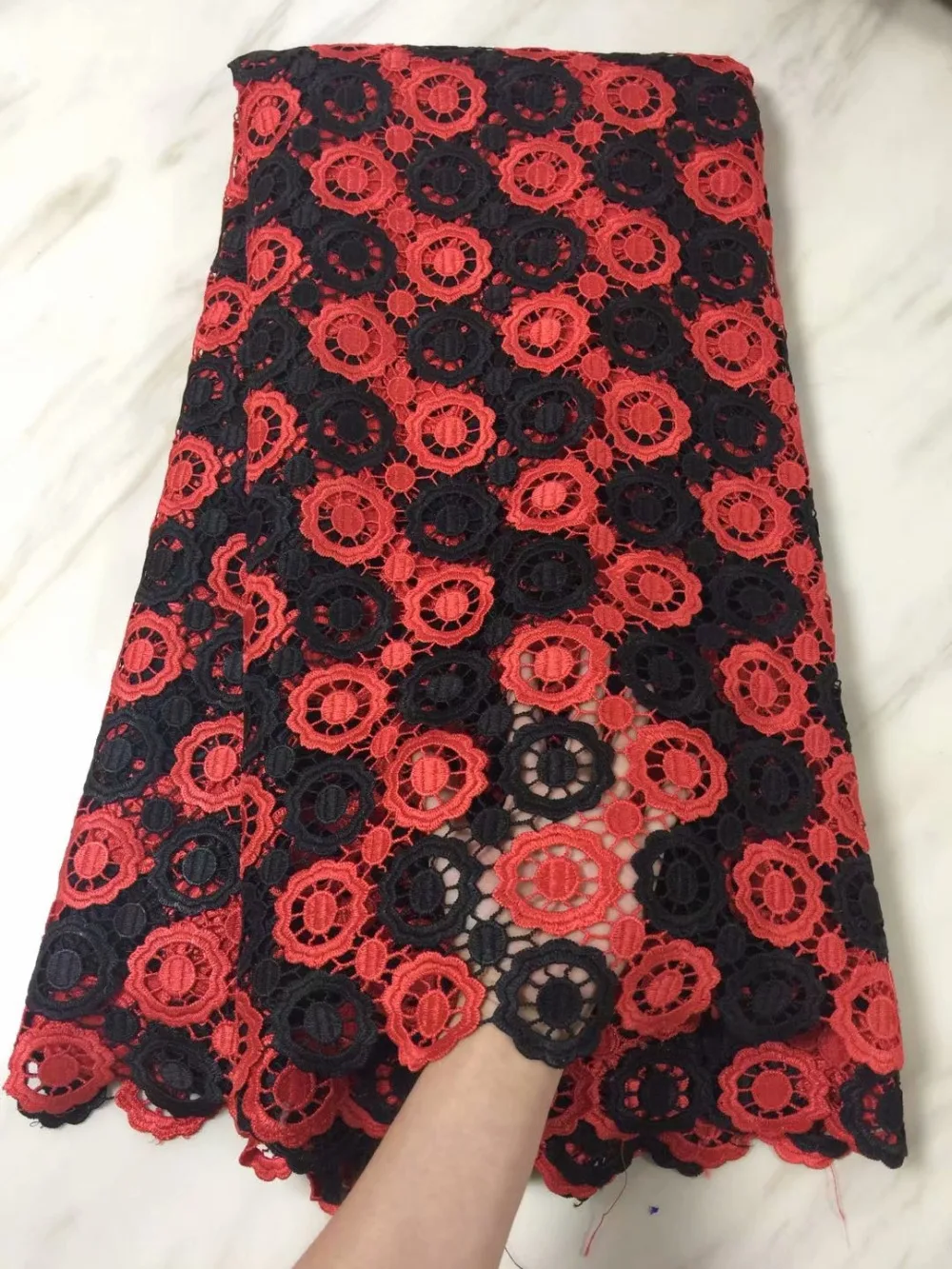 

2018 8 Color High Quality Water Soluble Lace/ Guipure Chemical Cord Lace/ African Cord Lace Fabric With Hole in Red Black Color