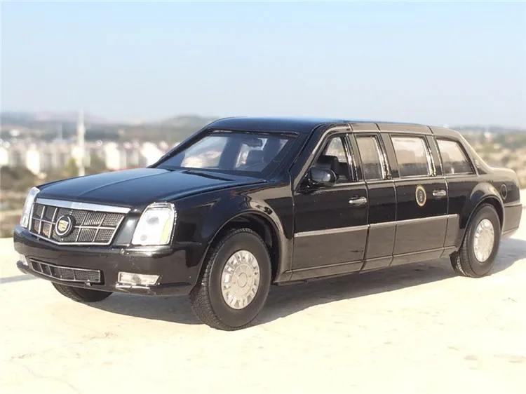 1/32 Cadillac DTS Presidential литая под давлением машина из сплава, армейская модель, один металлический автомобиль Cadillac, автомобиль со звуком, светильник, игрушки, новая коробка