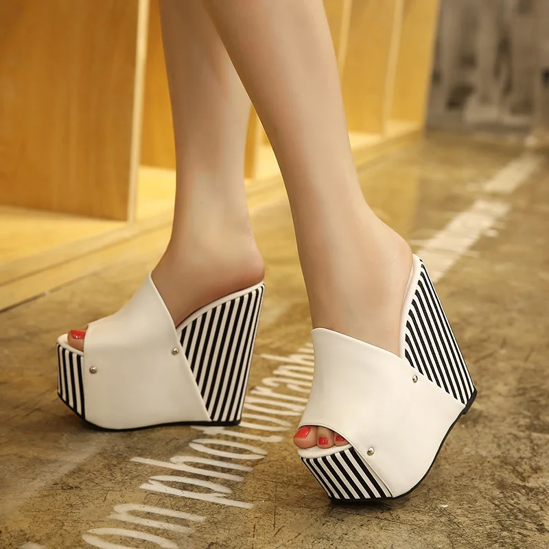 wedge style shoes