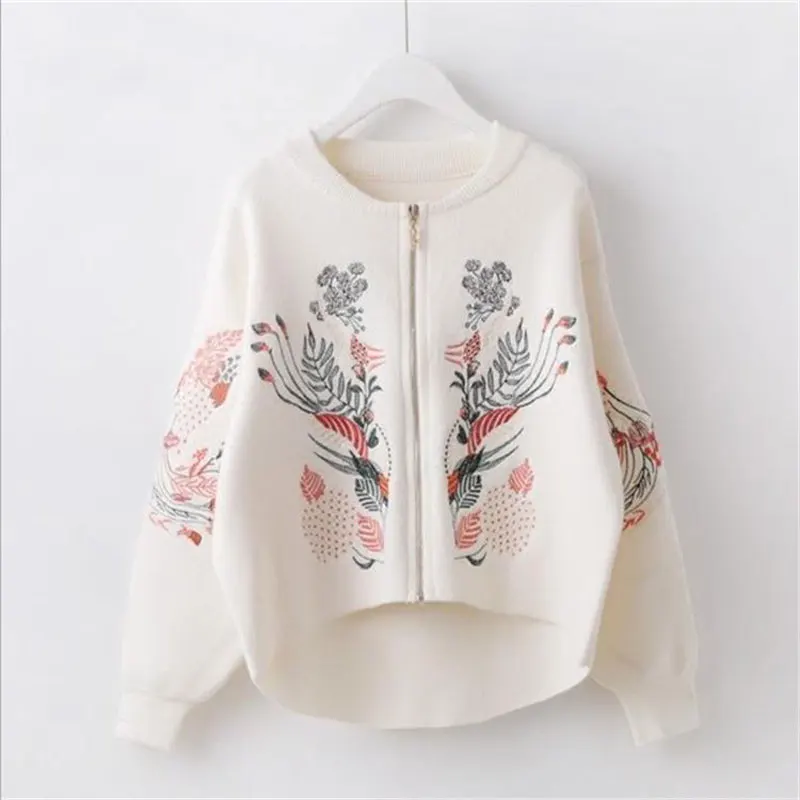 

Womenn Spring Autumn Sweater Cardigans Embroidery Zipper Sweater Poncho black White Flower Coat Short Poncho Feminino QH0191